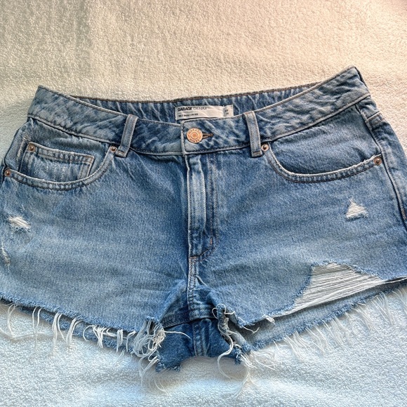 Garage Denim Low Rise Light Blue Distressed Frayed Jean Shorts 07/28 - Picture 1 of 6